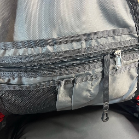 The North Face Jester Backpack Black Red Gray - Picture 8 of 14